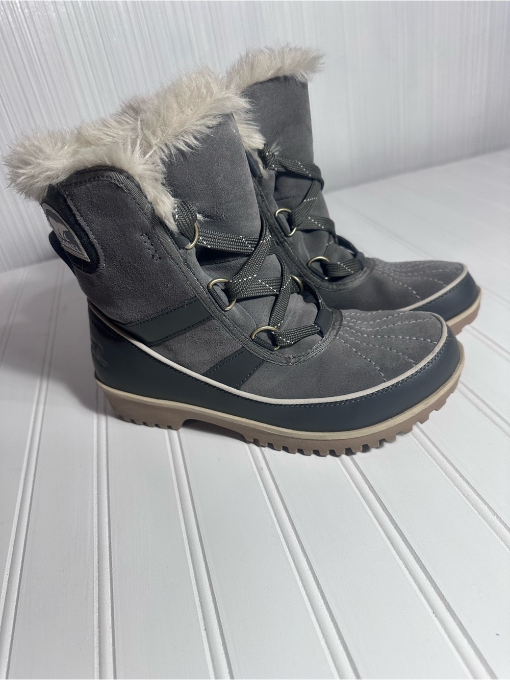 Sorel Tivoli II gray suede waterproof winter boots women’s 7 - Picture 6 of 10